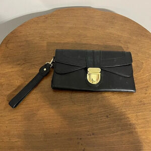 Beautiful! Nordstrom black leather wristlet‎